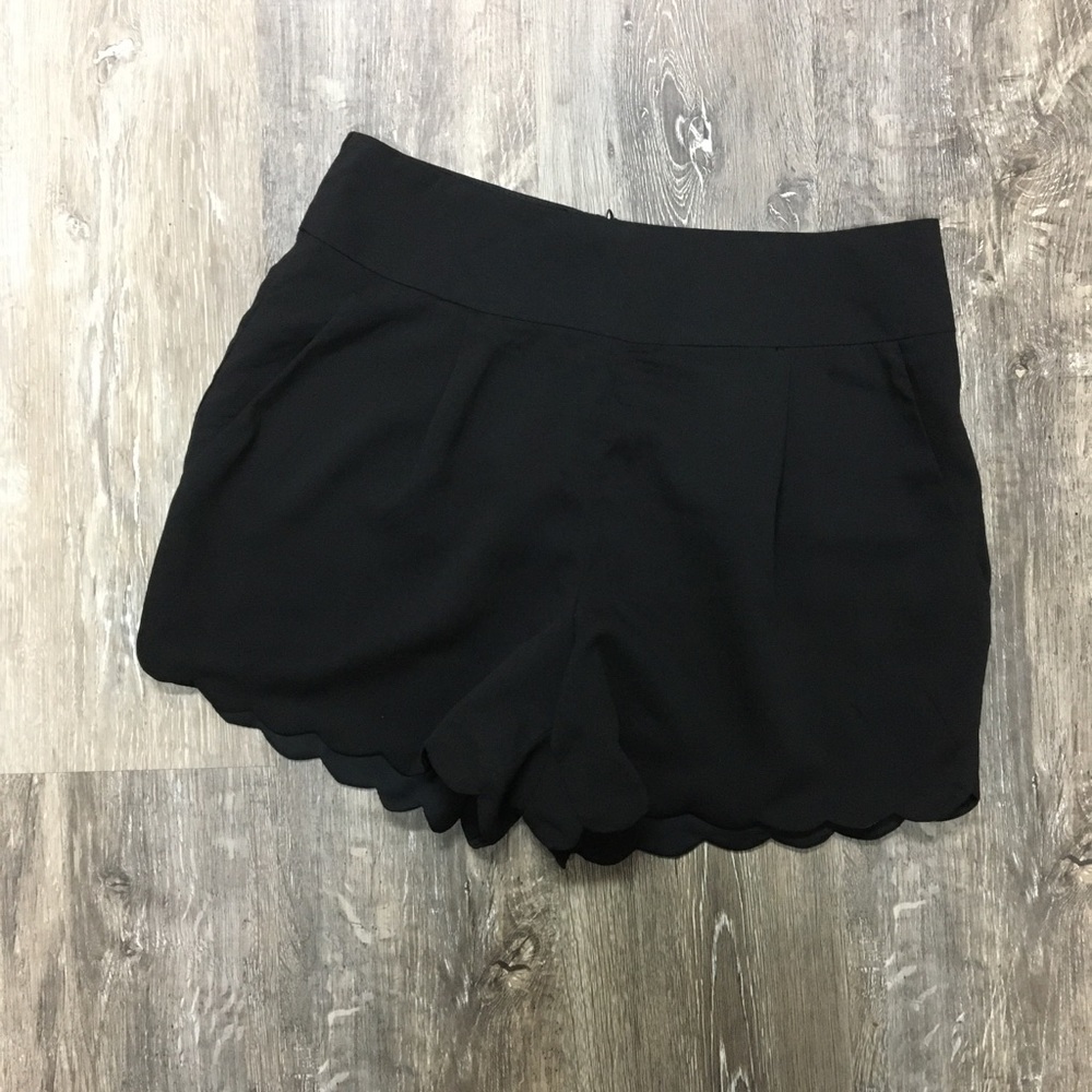Urban Outfitters scalloped shorts, size 0.